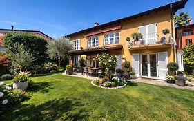 GOLDEN HILL Quiet Spacious Rooms, Garden, Shared Kitchen